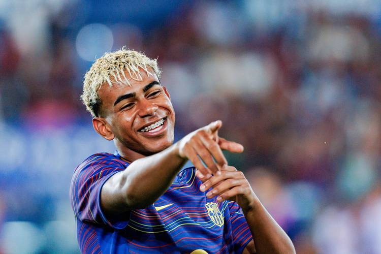 WTT总决赛：王楚钦／孙颖莎战胜印度组合，收获赛事开门红