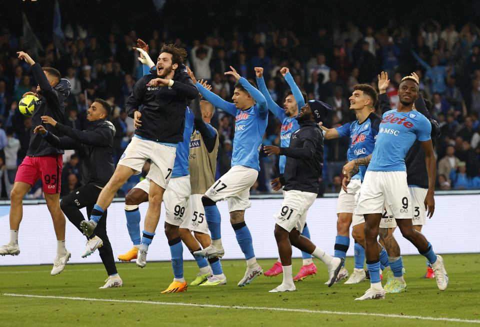 亚冠卡位生死战！布里兰主场无敌争出线，江原FC客场搏命追积分（亚冠关键卡位战：布里兰主场强势力争出线，江原FC客场背水一战抢分）