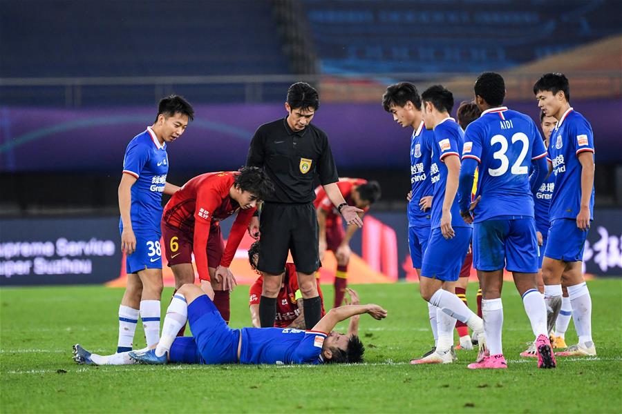 足协评议：成都蓉城胡荷韬进球被吹是误判，点球没判是错误